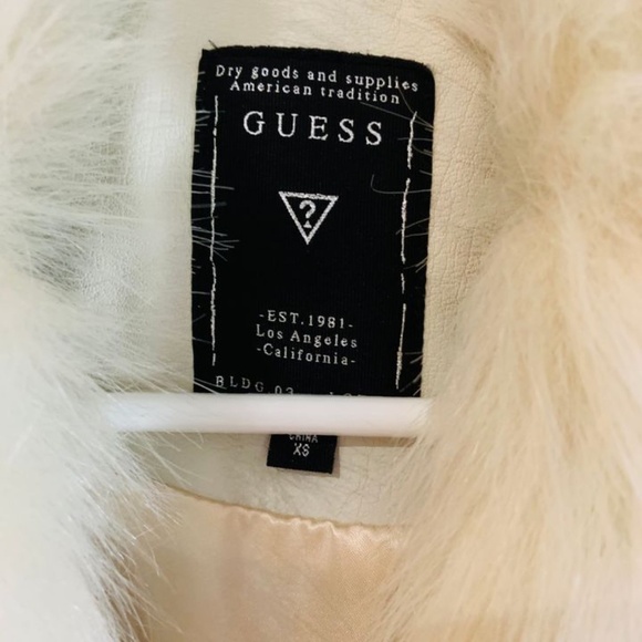 💛 GUESS XS Cream Gold Faux-Fur Sleeveless Vest💛 - Picture 3 of 6